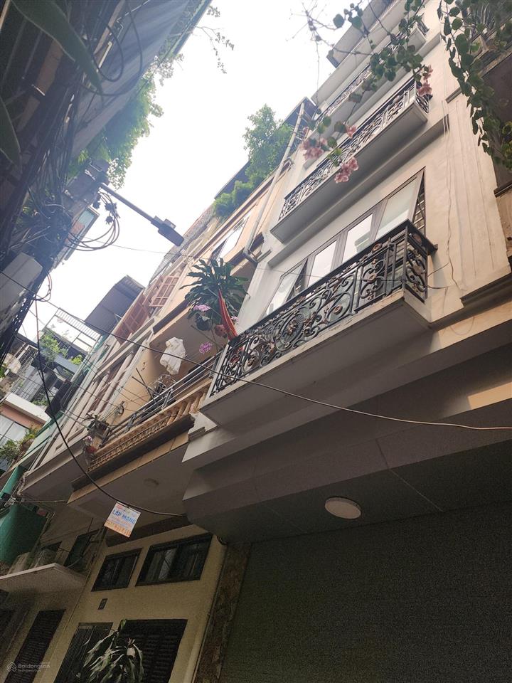 Hơn 8 tỷ sở hữu nhà phân lô ngõ 102 trường chính, mt 4.3m, 30m ra ô tô tránh, gần bv bạch mai.