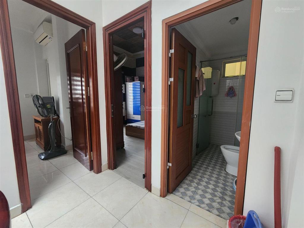 Chỉ hơn 10 tỷ có nhà đẹp dân xây 5pn, 4wc, ở kim mã, sát nguyễn thái học, trần phú. ko quy hoạch