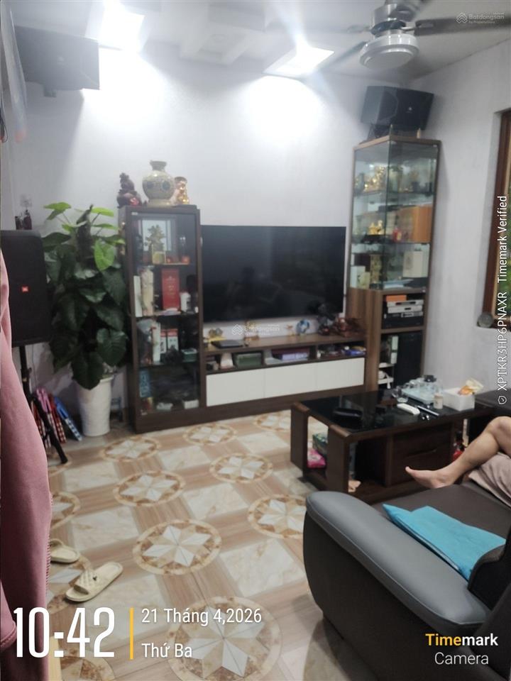 Chỉ hơn 10 tỷ có nhà đẹp dân xây 5pn, 4wc, ở kim mã, sát nguyễn thái học, trần phú. ko quy hoạch