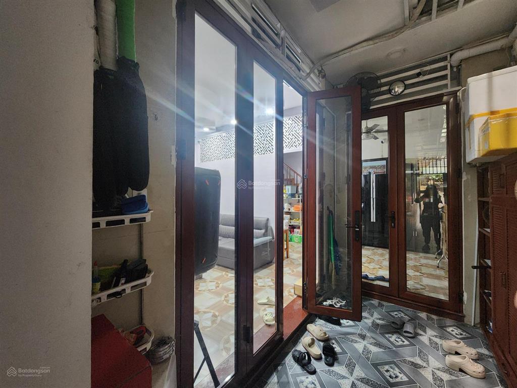 Chỉ hơn 10 tỷ có nhà đẹp dân xây 5pn, 4wc, ở kim mã, sát nguyễn thái học, trần phú. ko quy hoạch