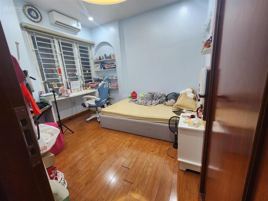 Chỉ hơn 10 tỷ có nhà đẹp dân xây 5pn, 4wc, ở kim mã, sát nguyễn thái học, trần phú. ko quy hoạch