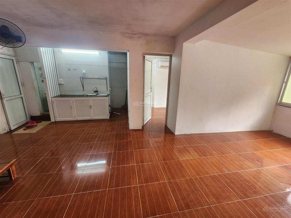 Cc bán căn hộ hồ đắc di, mt 8m thoáng sáng, 2 ngủ, 1wc sửa đc 2wc. ô tô đỗ chân cầu thang. 3.75 tỷ