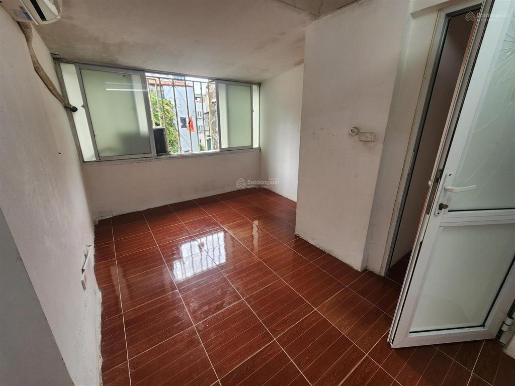 Cc bán căn hộ hồ đắc di, mt 8m thoáng sáng, 2 ngủ, 1wc sửa đc 2wc. ô tô đỗ chân cầu thang. 3.75 tỷ