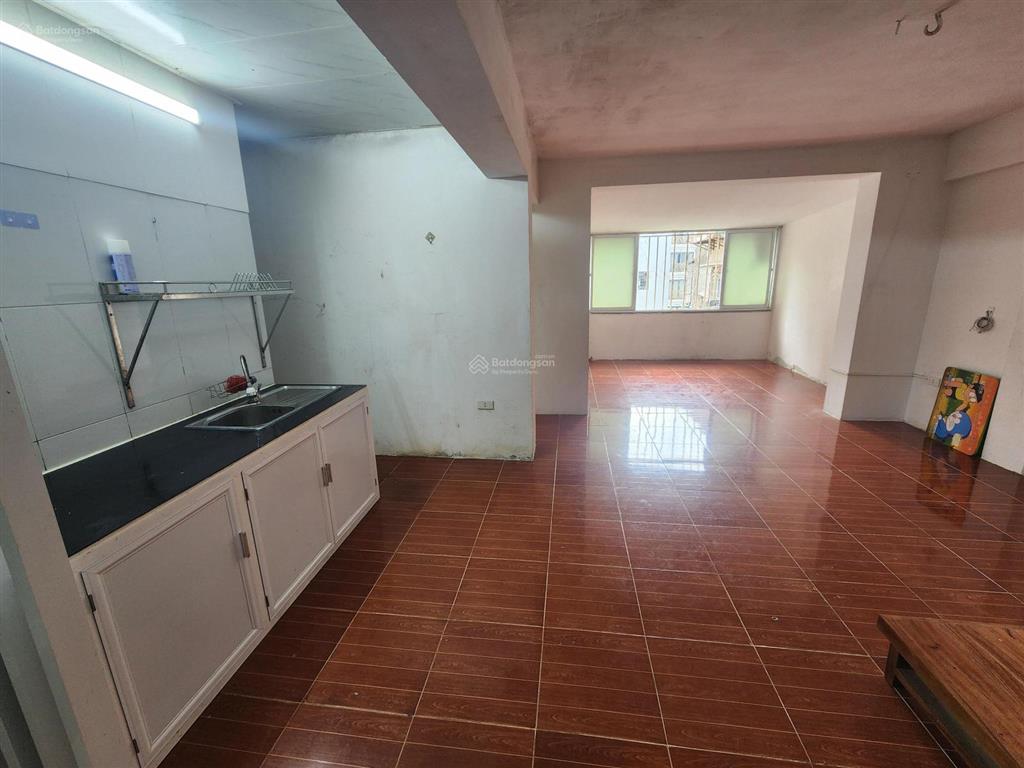 Cc bán căn hộ hồ đắc di, mt 8m thoáng sáng, 2 ngủ, 1wc sửa đc 2wc. ô tô đỗ chân cầu thang. 3.75 tỷ