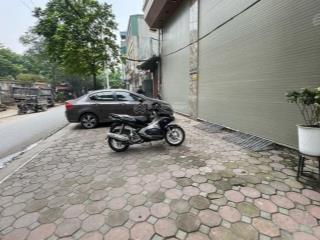 Hơn 24 tỷ sở hữu nhà 7 tầng thang máy, vỉa hè 5m, ô tô tránh kinh doanh sầm uất phố minh khai