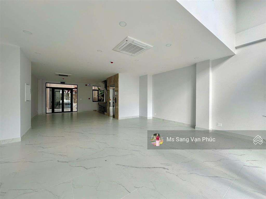 Nguyên căn 7x21m, hầm + 5 t (500m2) vạn phúc. nhà mới 100%, thang máy, pccc. giá 90tr (có thuế)
