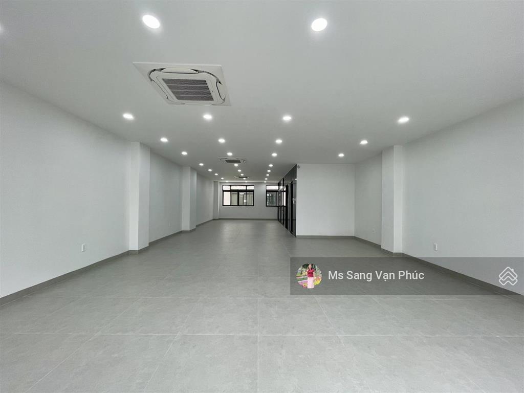 Nguyên căn 7x20m, hầm + 4 tầng (450m2) vạn phúc. nhà đẹp có vách kính, thang máy, máy lạnh chỉ 60tr