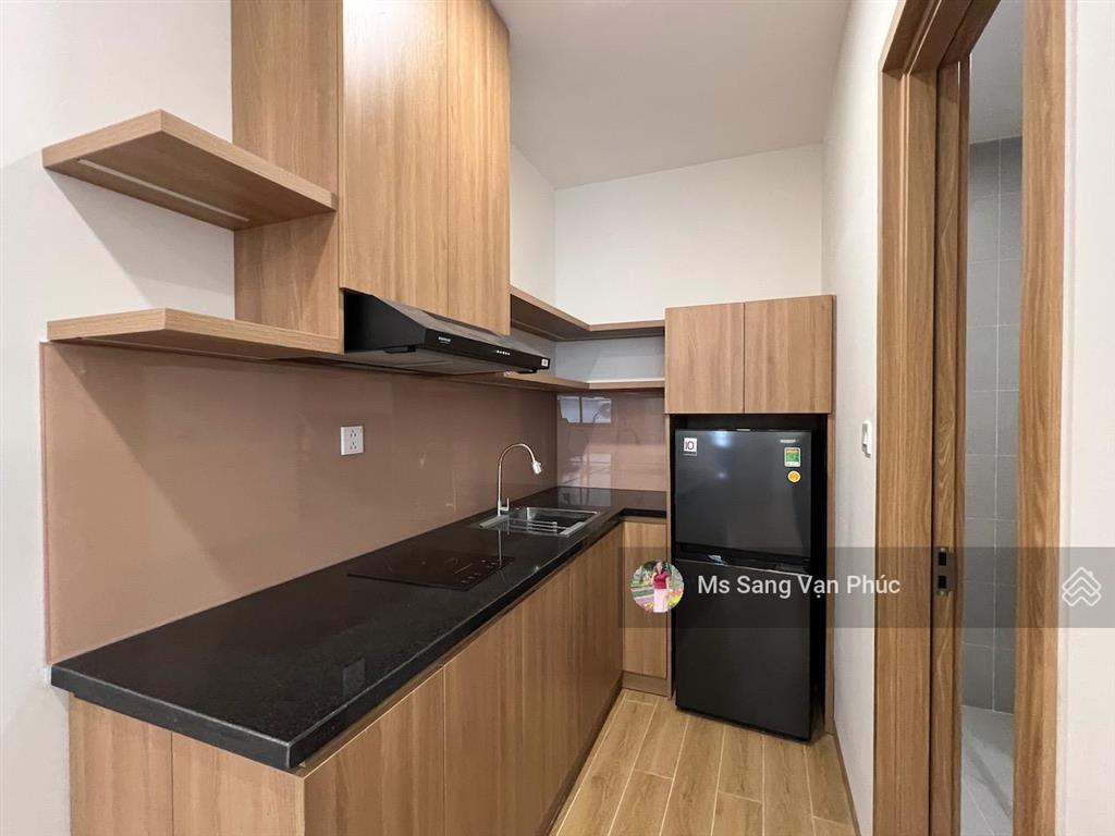 Căn hộ studio 30m2  cửa sổ lớn ở vạn phúc. nhà mới 100%, nội thất đẹp, tự do, thang máy. giá 7 tr
