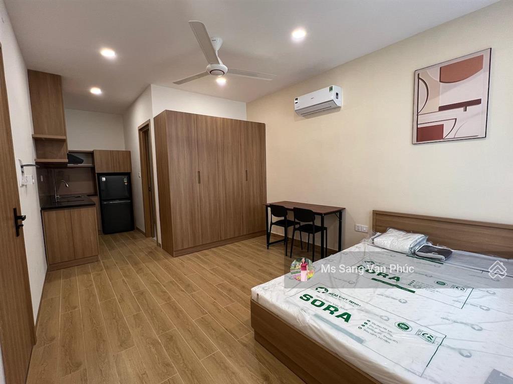 Căn hộ studio 30m2  cửa sổ lớn ở vạn phúc. nhà mới 100%, nội thất đẹp, tự do, thang máy. giá 7 tr