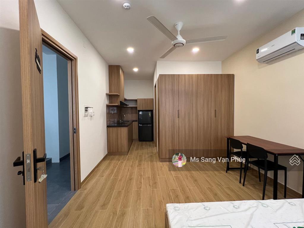 Căn hộ studio 30m2  cửa sổ lớn ở vạn phúc. nhà mới 100%, nội thất đẹp, tự do, thang máy. giá 7 tr