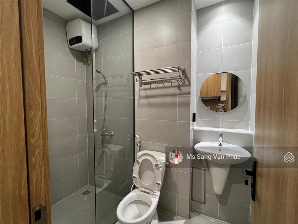 Căn hộ studio 30m2  cửa sổ lớn ở vạn phúc. nhà mới 100%, nội thất đẹp, tự do, thang máy. giá 7 tr