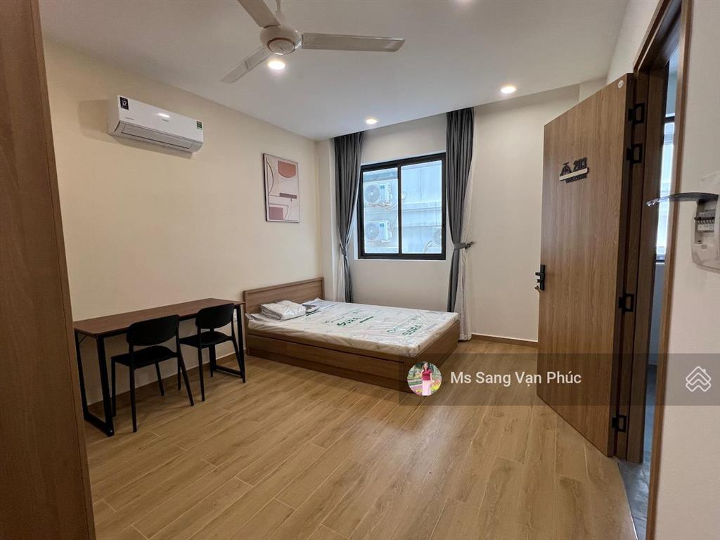 Căn hộ studio 30m2  cửa sổ lớn ở vạn phúc. nhà mới 100%, nội thất đẹp, tự do, thang máy. giá 7 tr