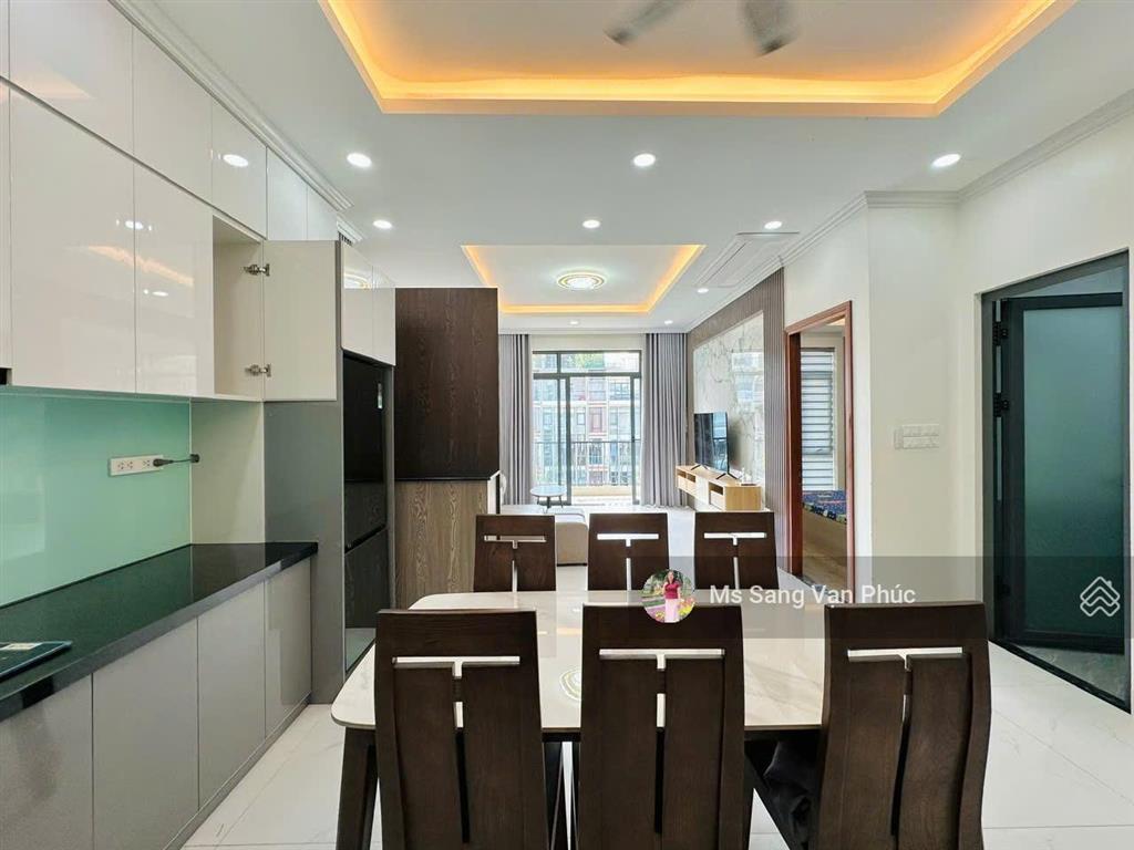 Căn hộ 2pn 2wc (85m2) ở vạn phúc. full nội thất đẹp, ban công thoáng, không chung chủ. giá 15tr/th