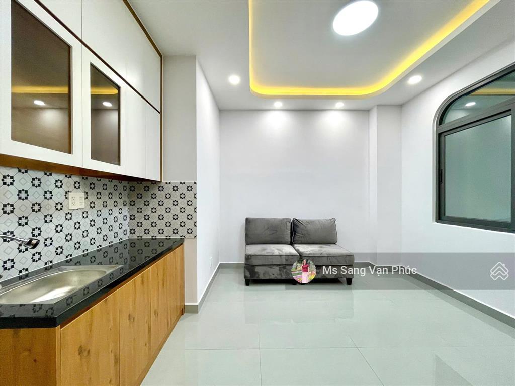 Căn hộ studio 35m2  cửa sổ  phố đi bộ  vạn phúc. nhà nội thất mới 100%, thang máy. giá 6,9tr