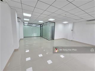 Cho thuê văn phòng 100m2  vạn phúc. sàn ngăn 2 phòng, máy lạnh, thang máy, hầm xe. giá chỉ 14tr