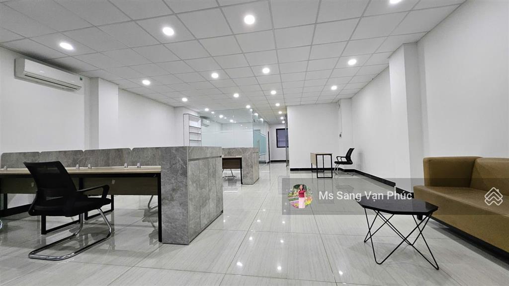 Văn phòng 100m2  vạn phúc. ngăn 2 phòng, full nội thất, thang máy, hầm xe, xuất vat. giá chỉ 15tr