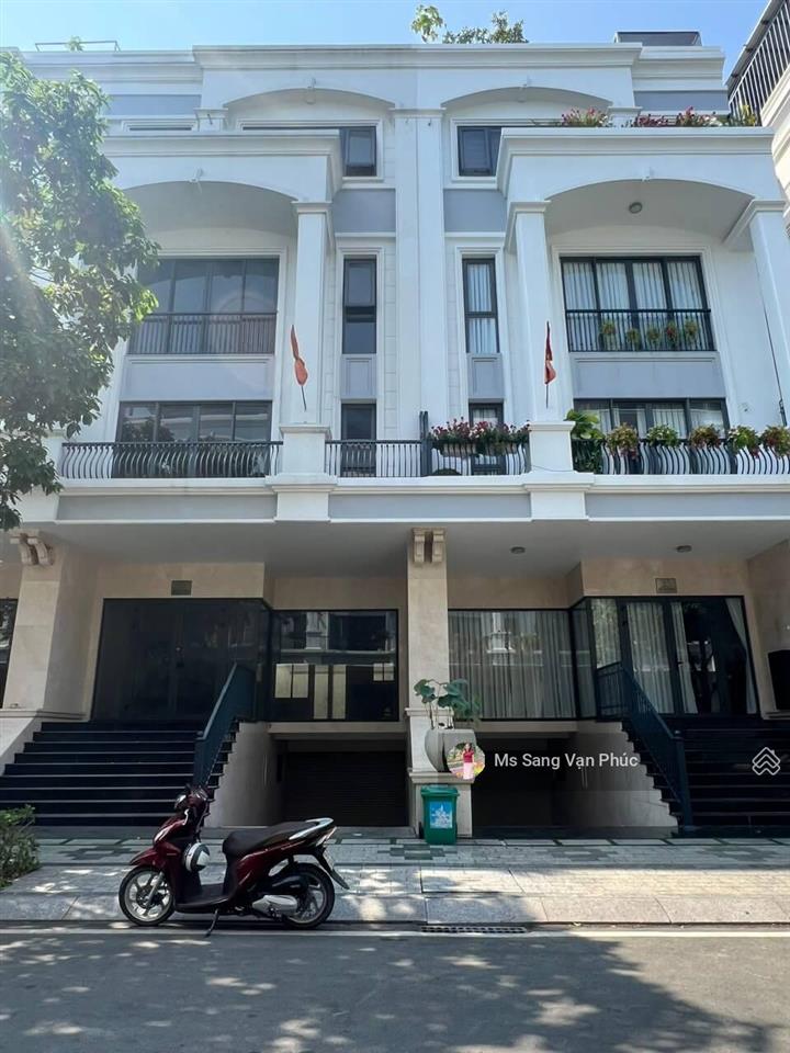 Trệt lầu 7x20m (200m2) ở vạn phúc. sàn trống, thang máy, máy lạnh, hầm xe, vị trí đẹp chỉ 28tr