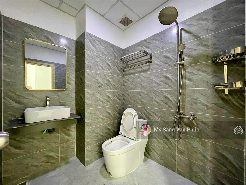 Tầng trệt 7x21m  đường 41  vạn phúc city. máy lạnh, hầm xe, đường 20m, vị trí siêu đẹp. giá 22 tr