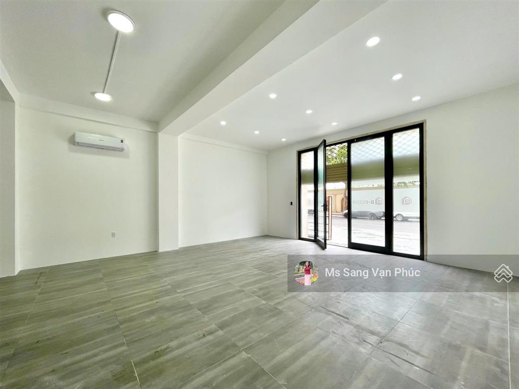 Tầng trệt 7x21m  đường 41  vạn phúc city. máy lạnh, hầm xe, đường 20m, vị trí siêu đẹp. giá 22 tr