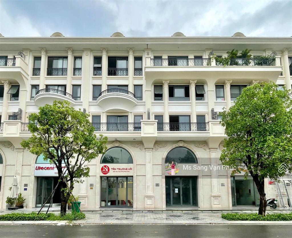 Tầng trệt 7x21m  đường 41  vạn phúc city. máy lạnh, hầm xe, đường 20m, vị trí siêu đẹp. giá 22 tr