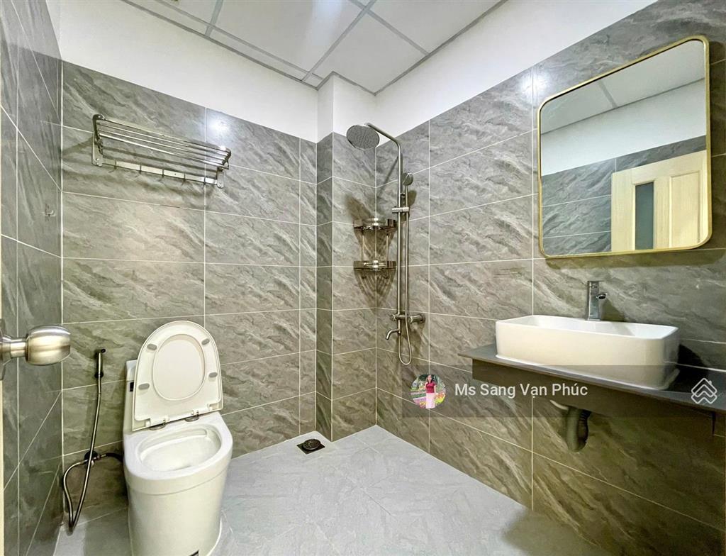 Căn hộ studio 30m2  cửa sổ  phố đi bộ  vạn phúc. full nội thất, thang máy. giá 7 tr