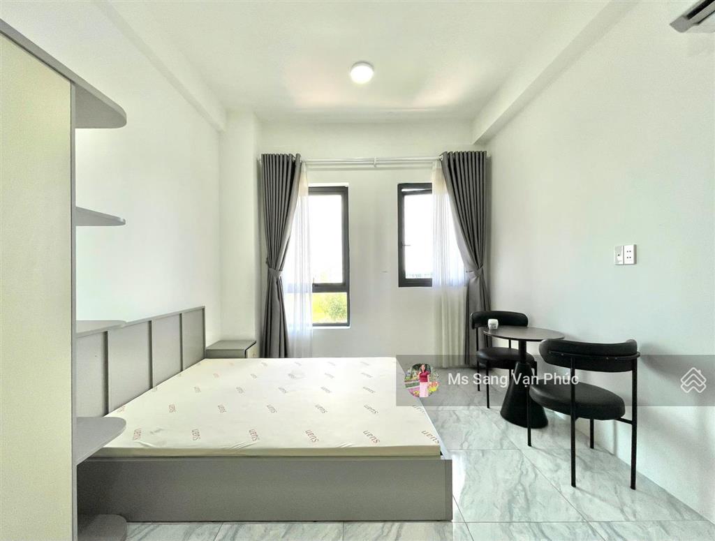 Căn hộ studio 35m2  cửa sổ lớn phố đi bộ  vạn phúc. full nội thất, thang máy, hầm xe. giá 7.3 tr