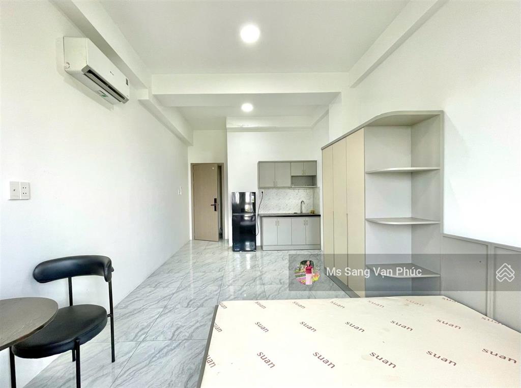 Căn hộ studio 35m2  cửa sổ lớn phố đi bộ  vạn phúc. full nội thất, thang máy, hầm xe. giá 7.3 tr