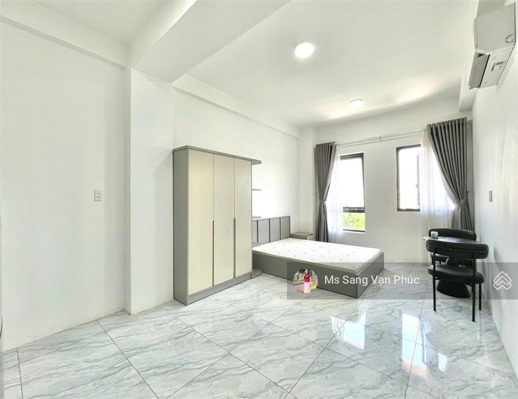 Căn hộ studio 35m2  cửa sổ lớn phố đi bộ  vạn phúc. full nội thất, thang máy, hầm xe. giá 7.3 tr