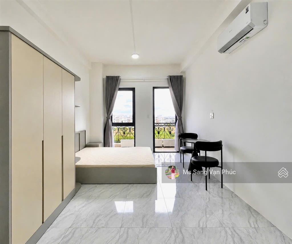 Căn hộ studio 35m2  ban công  phố đi bộ  vạn phúc. full nội thất, thang máy, hầm xe. giá 7.5 tr