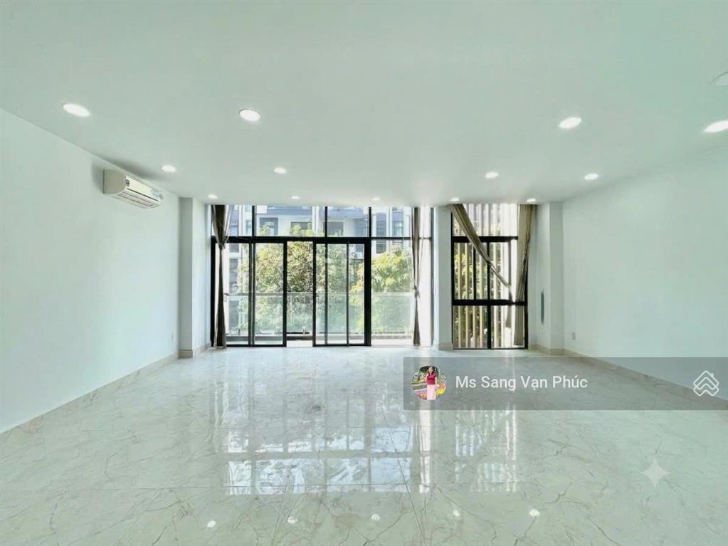 Trệt lầu 7x17m (160m2) vạn phúc city. sàn trống, thang máy, máy lạnh, hầm xe. xuất vat. giá 27tr