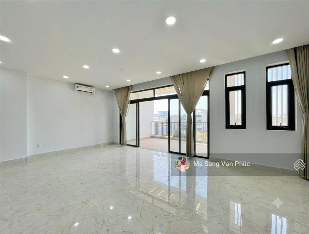 Văn phòng 7x12m (50m²) vạn phúc. sàn trống, hầm xe, thang máy, thời gian tự do. giá thuê 10.5tr
