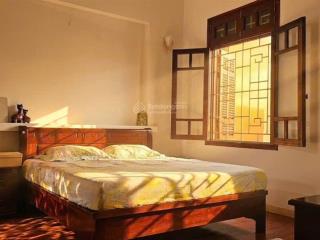 Cho thuê biệt thự 90m2 3 tầng 1 tum ở lạc long quân, tây hồ, cầu giấy