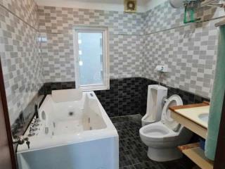 Cho thuê nhà 60m2*7 tầng thang máy tại lạc long quân, tây hồ, cầu giấy, chỉ 35 triệu