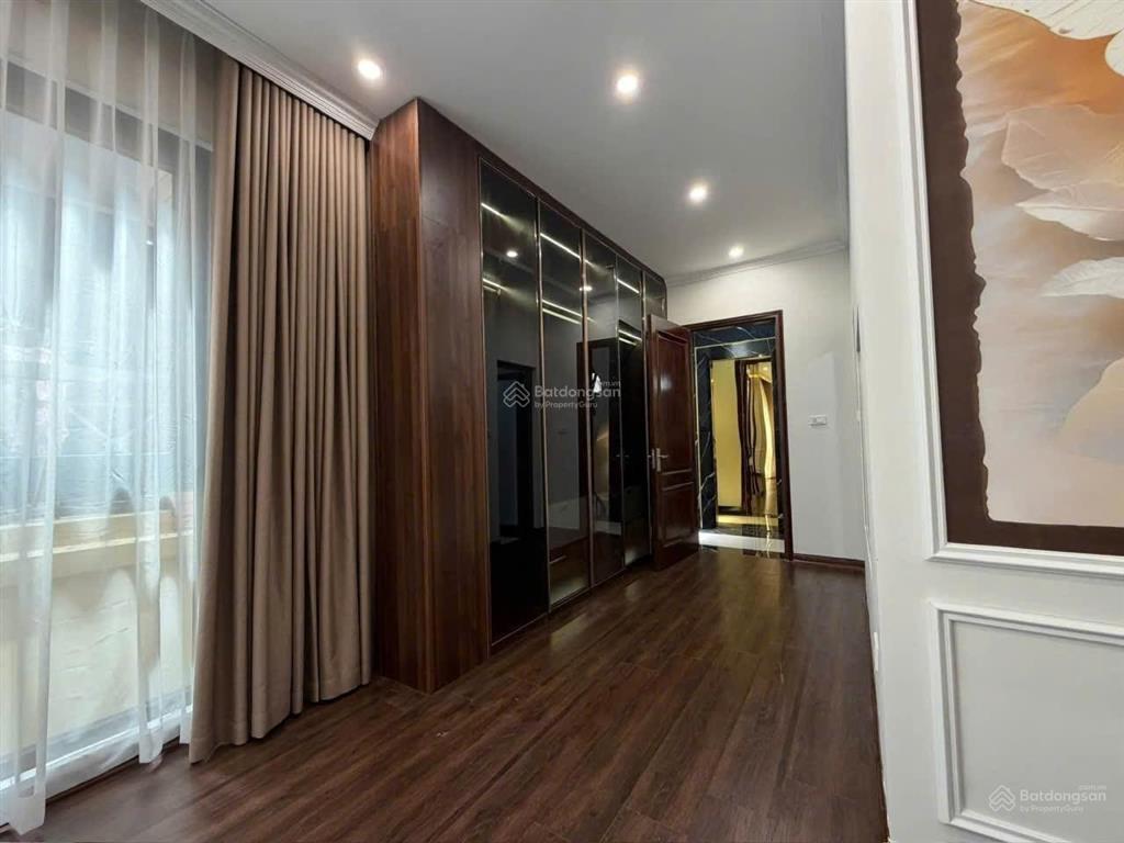Cho thuê nhà 6 tầng thang máy ngõ 82 kim mã, ba đình