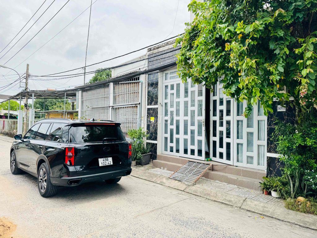 Cho thuê đặt bảng hiệu,làm Vp