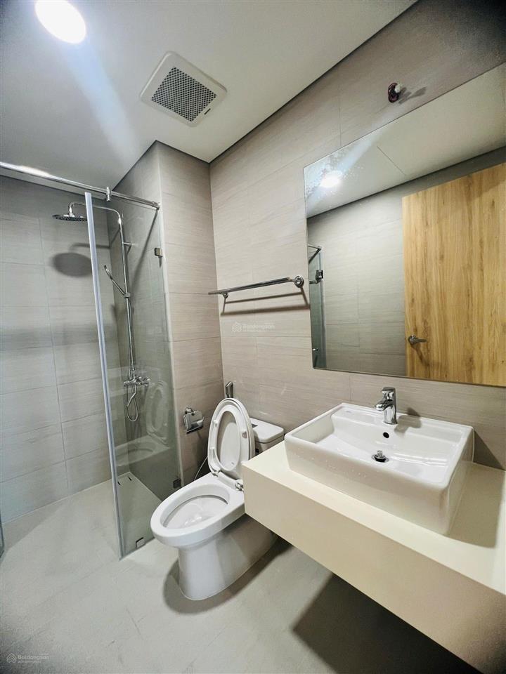 Cần cho thuê akari city phase 2  61m2  2 máy lạnh, máy nước nóng chỉ 10tr/tháng