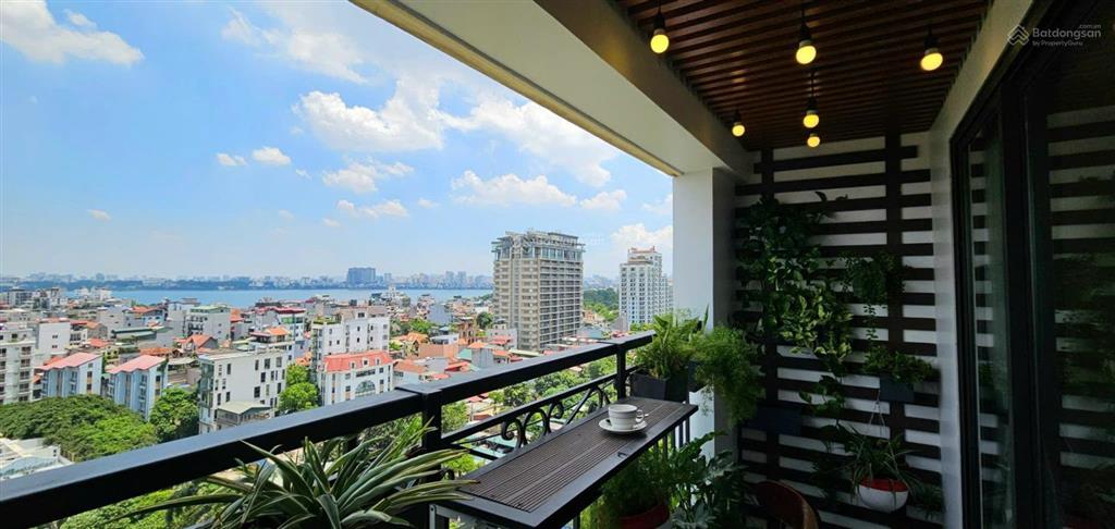 Thiện chí bán căn 3 p ngủ 111m2 chỉ 17,5 tỷ view trực diện hồ tây  đặng thai mai  0941 238 ***