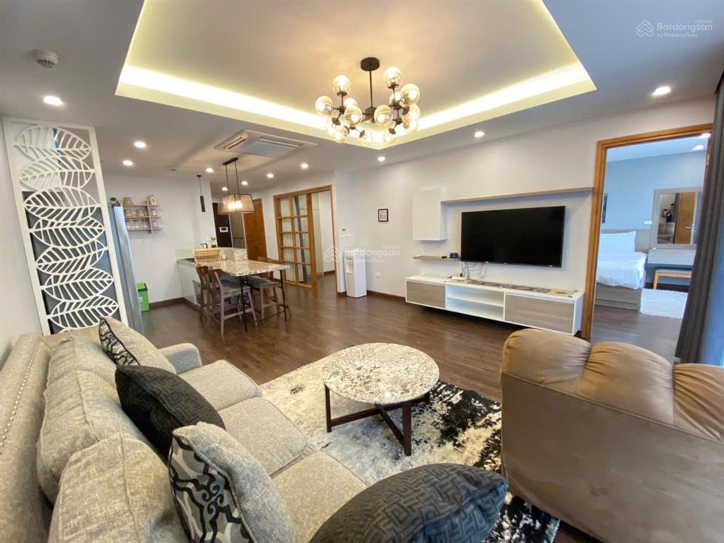 Thiện chí bán căn 3 p ngủ 111m2 chỉ 17,5 tỷ view trực diện hồ tây  đặng thai mai  0941 238 ***