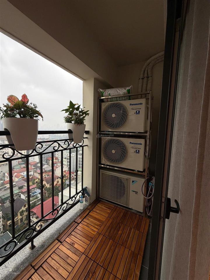 Bán căn góc hoa hậu 146m2 giá tốt chỉ 25 tỷ view hồ tây phố đặng thai mai   0941 238 ***