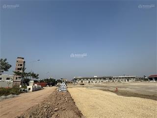 Siêu hiếm! bán 100m2 đất đấu giá đối diện cổng chợ chính chợ đầu mối đông tảo trục chính 0961 532 ***