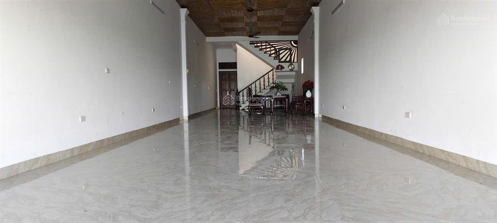 Đối diện chợ đầu mối đông tảo cho thuê 150m2, kinh doanh, văn phòng mặt đường tl 377,  0931 841 ***