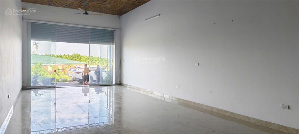 Đối diện chợ đầu mối đông tảo cho thuê 150m2, kinh doanh, văn phòng mặt đường tl 377,  0931 841 ***
