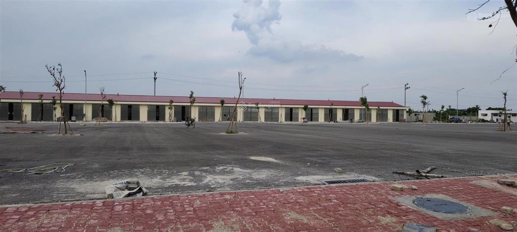 Bán lô góc 100m2 (25m mặt tiền) nổi bật đối diện chợ mới đông tảo, 0961 532 ***
