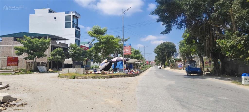 Bán lô góc 100m2 (25m mặt tiền) nổi bật đối diện chợ mới đông tảo, 0961 532 ***