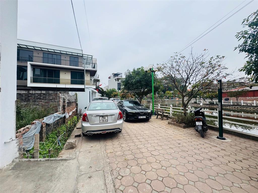 Bán đất chính chủ view hồ ô tô tránh