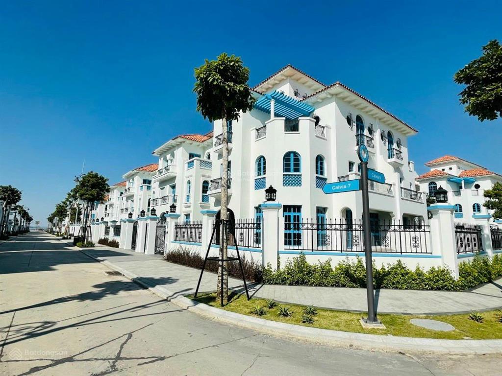 Bán gấp căn biệt thự song lập sun feria hạ long