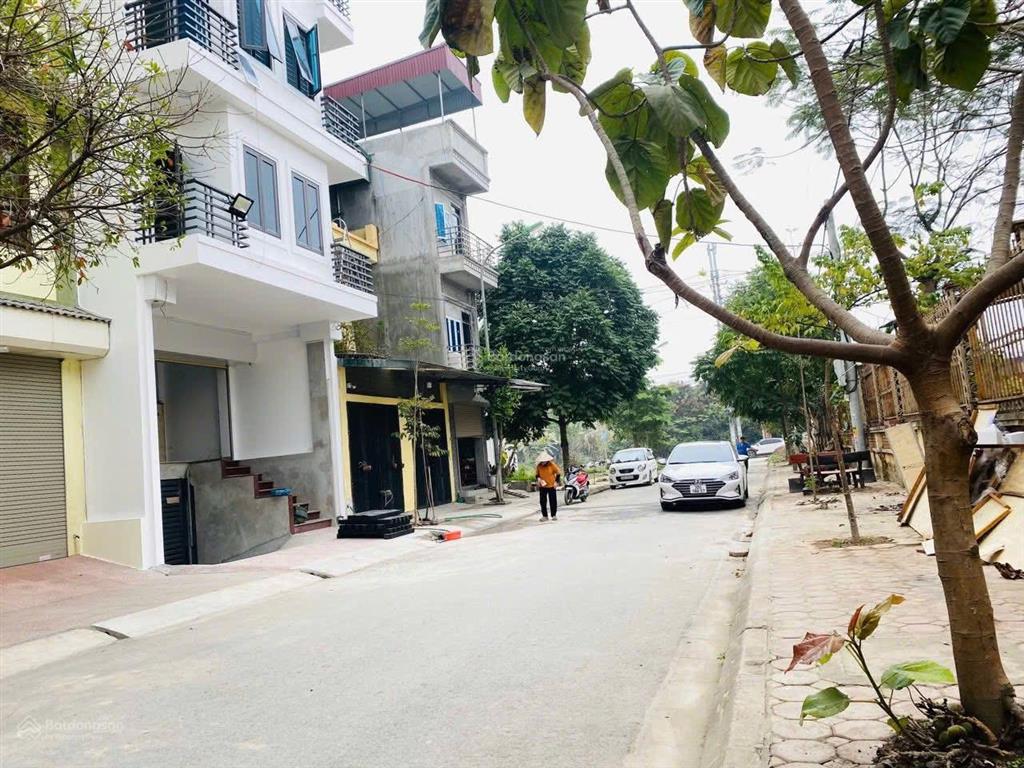 Tài chính chỉ 4,2 tỷ sở hữu lô đất 100m fiull thổ trục chính kinh doanh tại khu cn hoà lạc