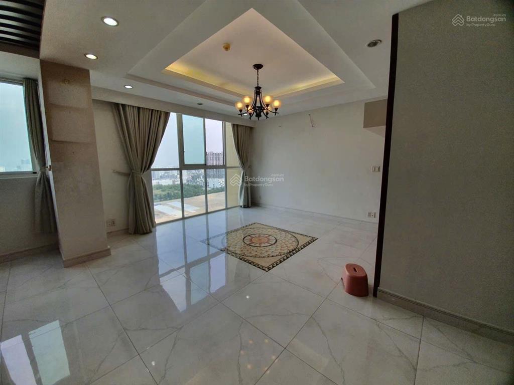 Bán gấp căn hộ belleza apartment, 105m2, 3pn, 2wc. sổ hồng 4,870 tỷ. 0902 952 *** huệ