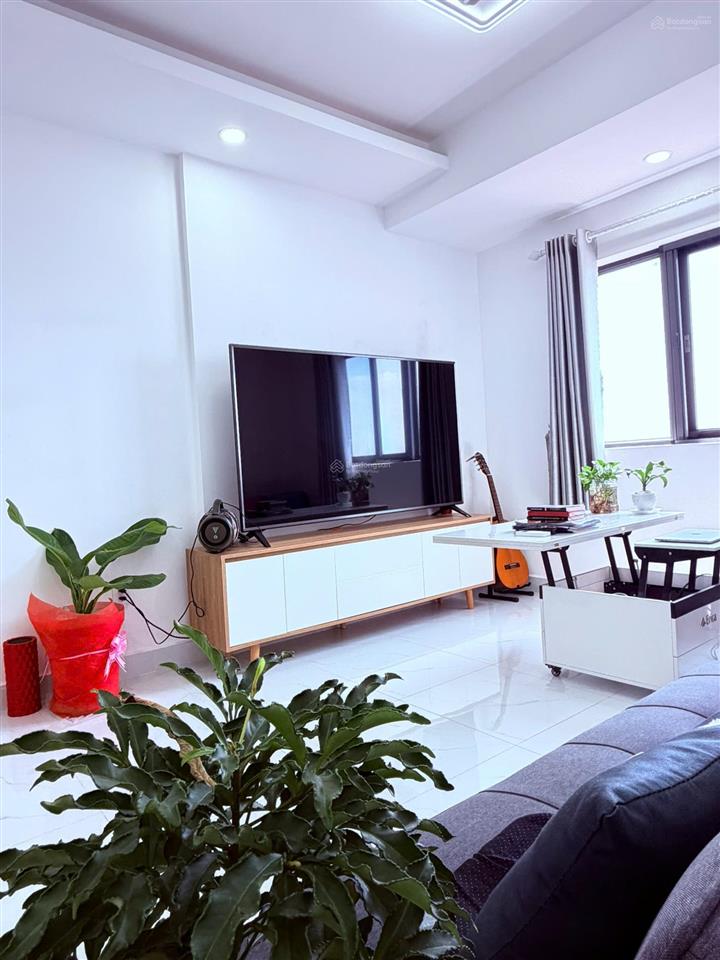 Bán gấp căn hộ tại the era town, 77m2, 2pn, 2wc, nội thất đẹp. giá 2.7 tỷ.  0902 952 ***