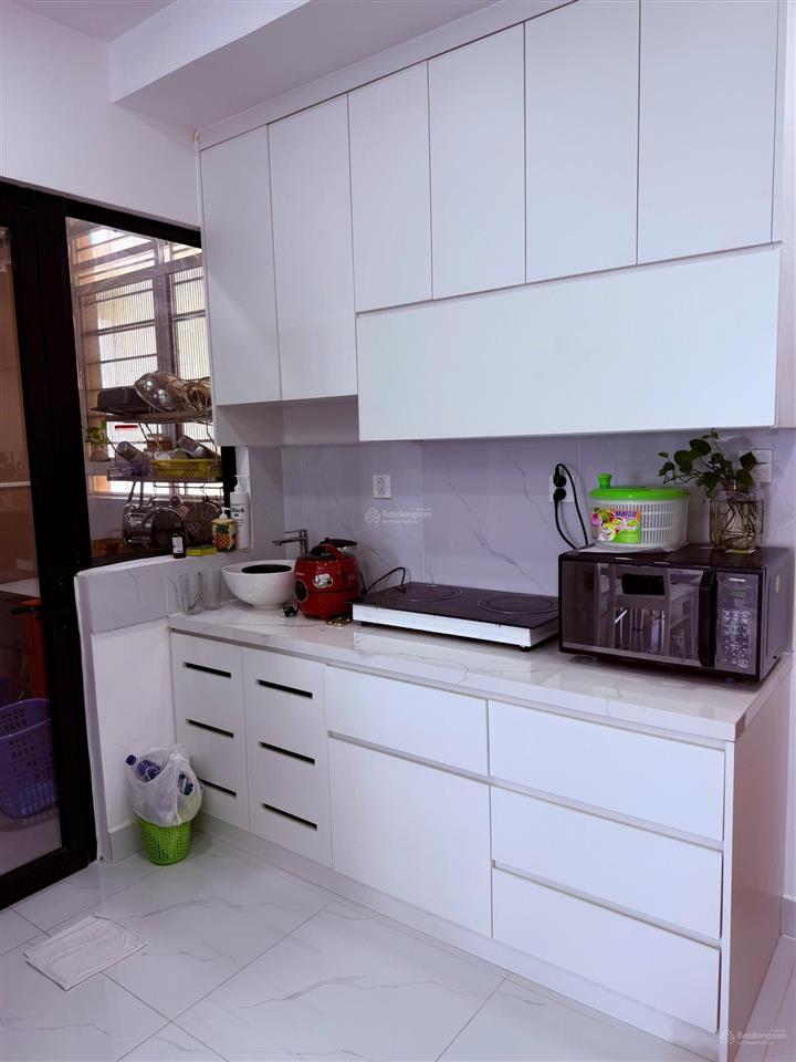 Bán gấp căn hộ tại the era town, 77m2, 2pn, 2wc, nội thất đẹp. giá 2.7 tỷ.  0902 952 ***
